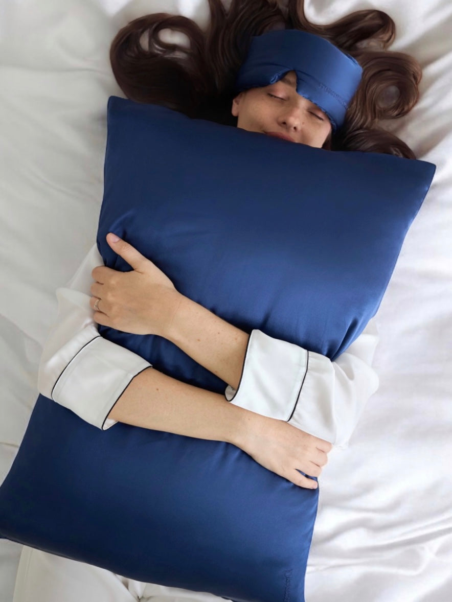 Silk Pillowcase with a Hidden Zipper